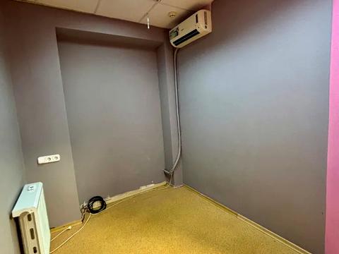 комерційна за адресою Ніла Армстронга вул. (Казакова), 4-А