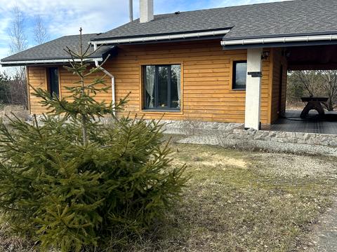 дом по адресу Центральна