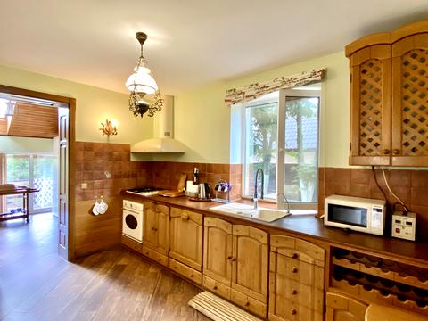 будинок за адресою Героїв Небесної Сотні, 28