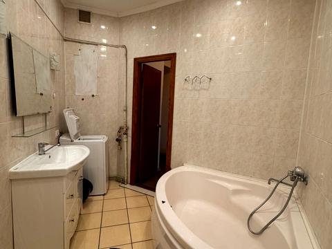 квартира по адресу Героев УПА ул., 76