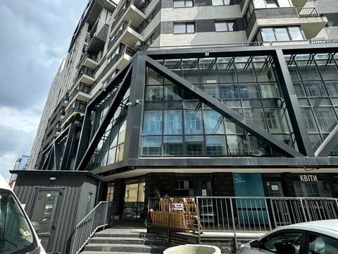 коммерческая по адресу вул. Героїв УПА, 73