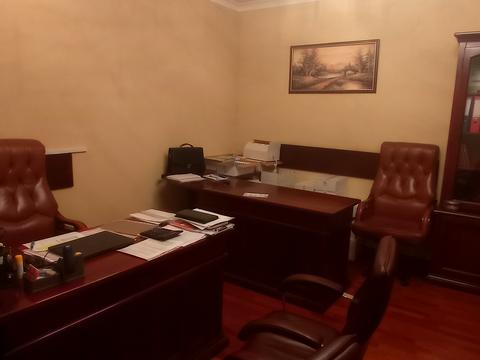 комерційна за адресою В'ячеслава Чорновола вул., 25