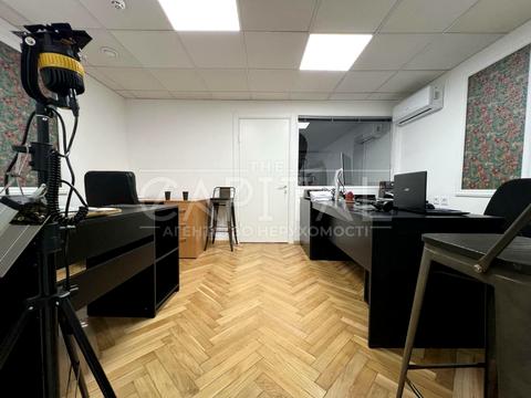 коммерческая по адресу Шелковичная ул., 24