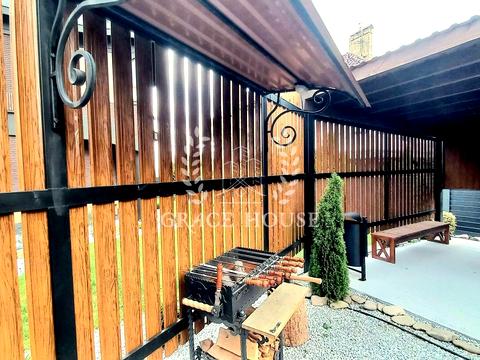 будинок за адресою Стежки вул.