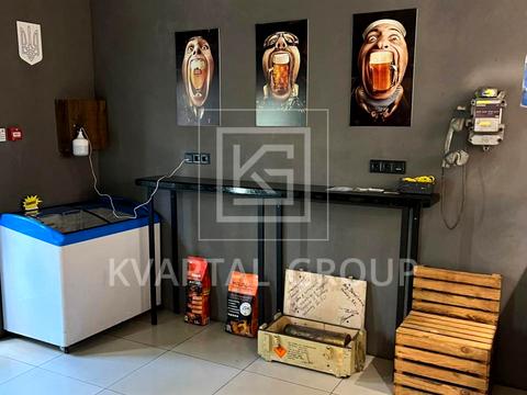 комерційна за адресою Прорізна вул., 7