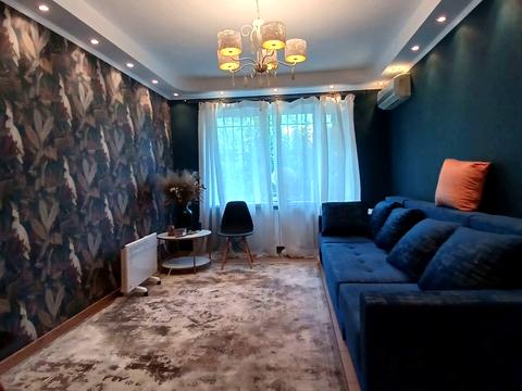 комерційна за адресою Джона Маккейна вул. (Івана Кудрі), 42
