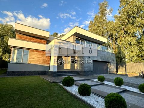 дом по адресу Київська вул.