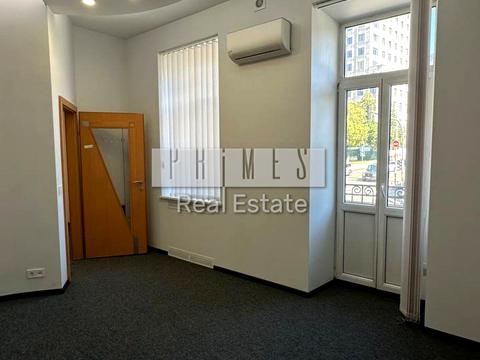 комерційна за адресою Володимирська вул., 97/37