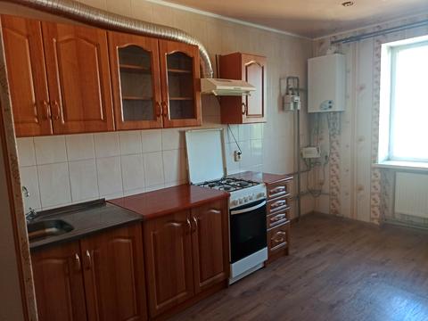 квартира за адресою Курчатова, 18