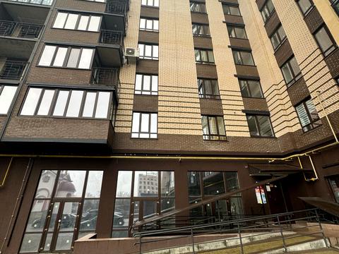 комерційна за адресою Рівненська вул., 25