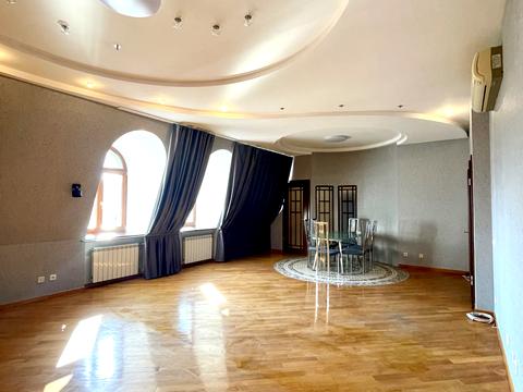 комерційна за адресою Чеховський пров., 8