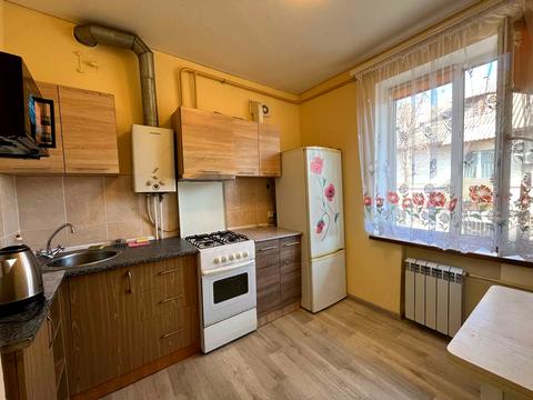 квартира за адресою Володимира Великого пл. (Олександра Поля), 8