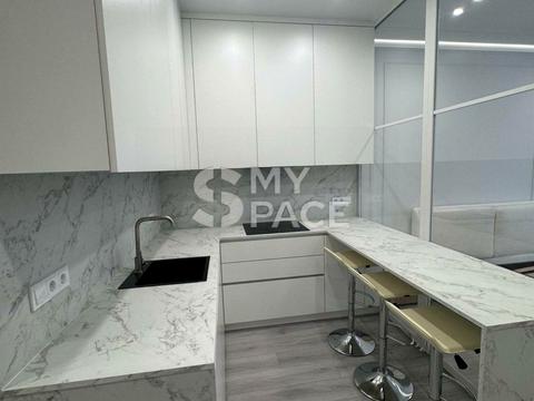 квартира за адресою Андрія Верхогляда вул. (Михайла Драгомирова), 14-А