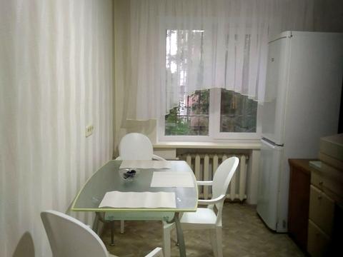 квартира за адресою Михайла Драгоманова вул. (Димитрова), 52