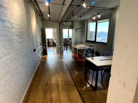 коммерческая по адресу Антоновича ул. (Горького), 74-78