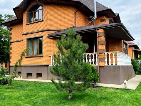 будинок за адресою Дніпрова, 31Б