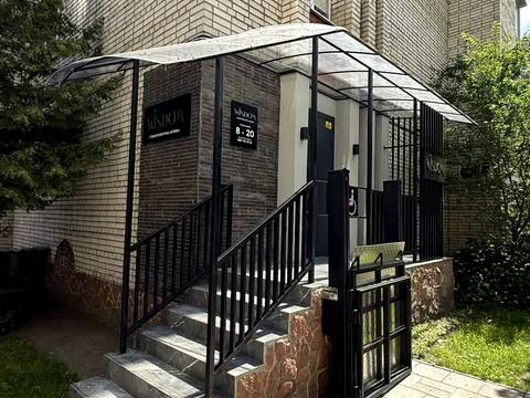 комерційна за адресою Петра Панча вул., 13