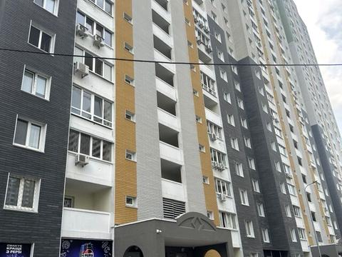 квартира за адресою Миколи Вінграновського вул., 2