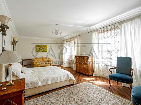будинок за адресою Центральна, 2