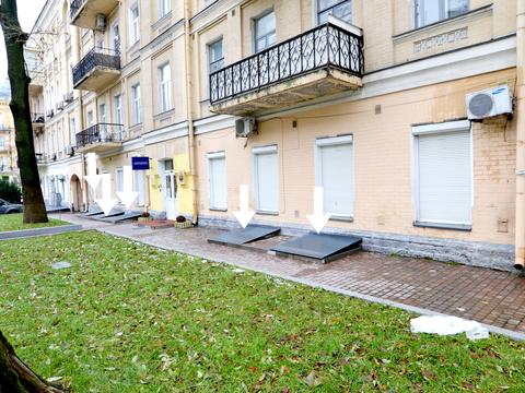 комерційна за адресою Богдана Хмельницького вул., 42