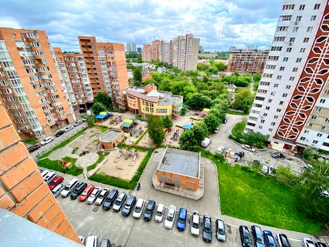 квартира за адресою Осіння вул., 33