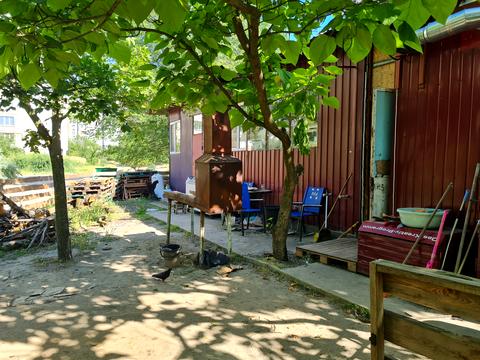 коммерческая по адресу Лазурная ул., 38