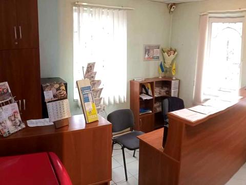 комерційна за адресою Шевченка вул., 38