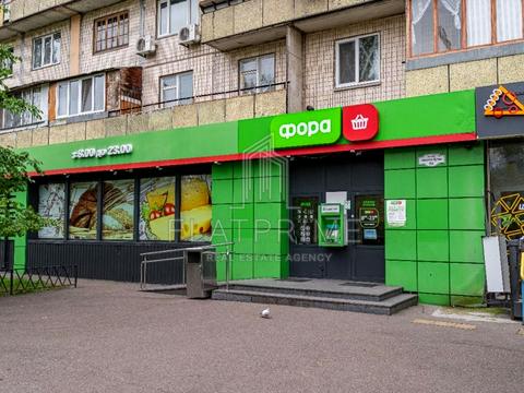 комерційна за адресою Амвросія Бучми бульв., 6-А