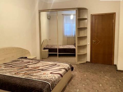 квартира за адресою Дмитра Яворницького просп. (Карла Маркса), 82