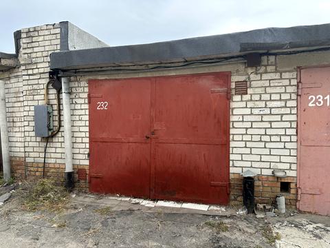 паркомісце за адресою Садова вул., 3