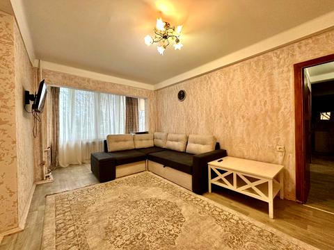 квартира за адресою Ореста Левицького вул. (Академіка Курчатова), 13