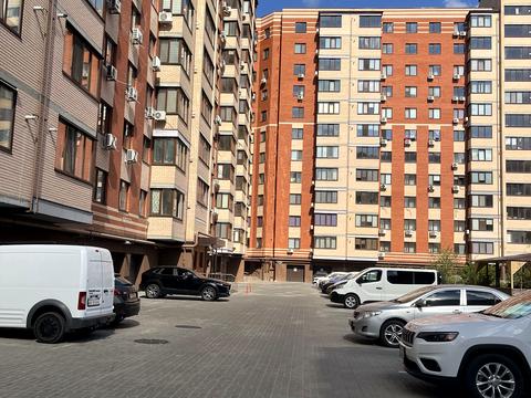 квартира за адресою Содружества, 1