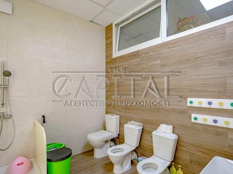 комерційна за адресою Метрологічна вул., 56