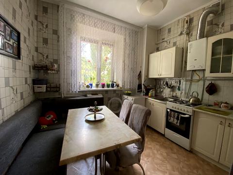квартира за адресою Миколи Зерова вул. (Пархоменка), 30