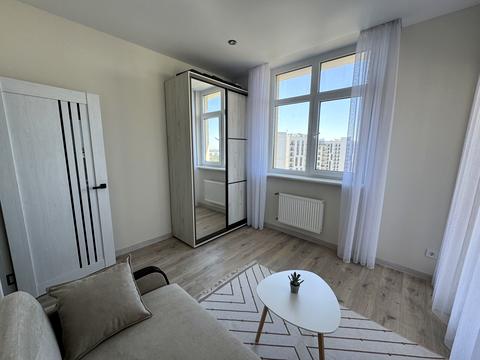 квартира за адресою Краснова вул., 1