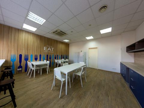 комерційна за адресою Польова вул., 24д