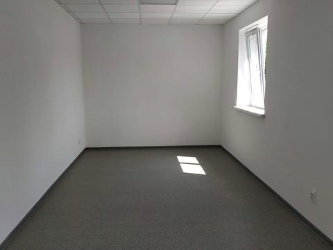 комерційна за адресою Левка Лук'яненка вул. (Маршала Тимошенка), 9