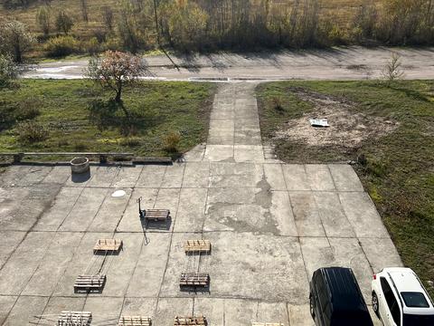 комерційна за адресою Лісова вул. (Пархоменка), 1