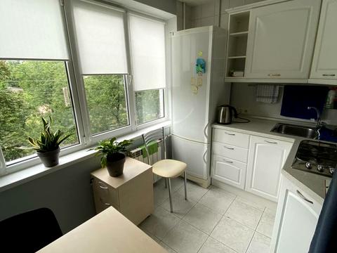 комерційна за адресою Оболонський просп., 14-Б