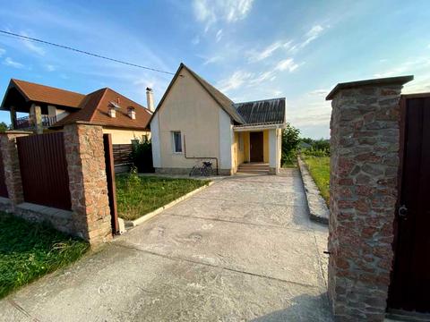 будинок за адресою Центральна