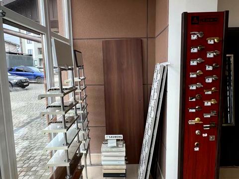комерційна за адресою Глинська вул., 2