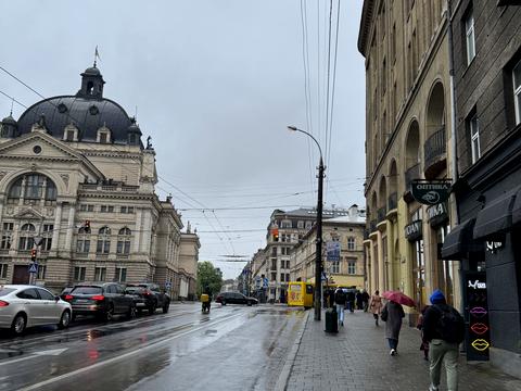 квартира по адресу Черновола просп. (700-летия Львова), 1