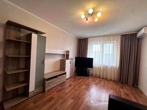 квартира за адресою Григорія Ващенка вул., 1