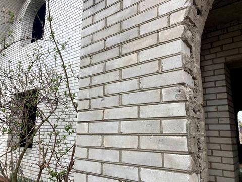 будинок за адресою Сергія Панасюка, 1б