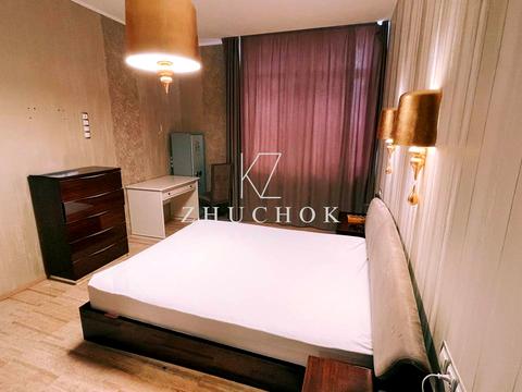 квартира за адресою Олександра Кониського вул. (Володарського), 63