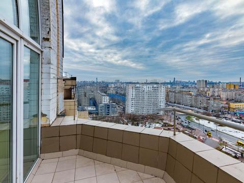 комерційна за адресою Левка Лук'яненка вул. (Маршала Тимошенка), 29