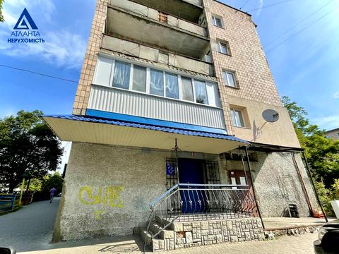 комерційна за адресою Відродження просп., 18
