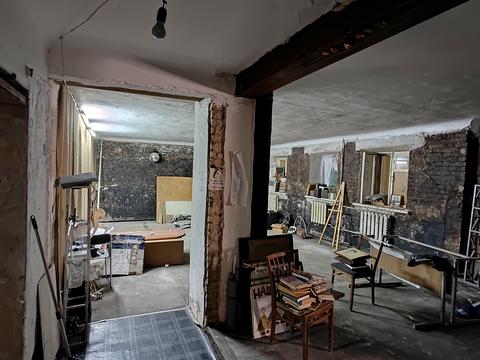 комерційна за адресою Філософська, 40