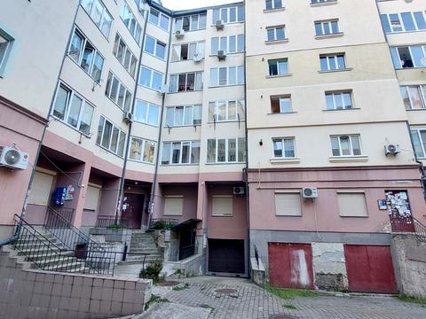 квартира за адресою Володимира Великого вул., 10а