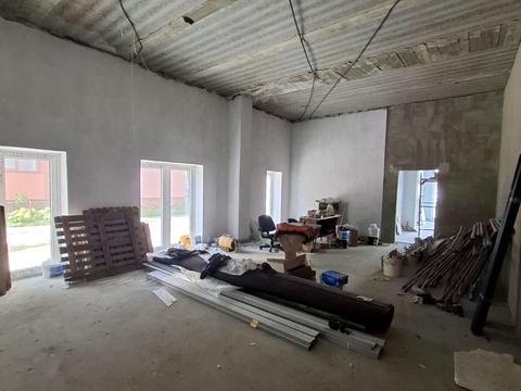 комерційна за адресою Лесі Українки просп., 12